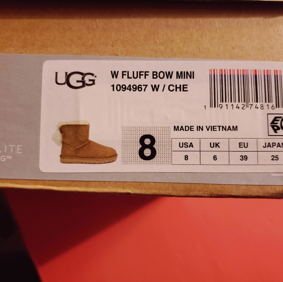 SOLD* UGG Women's Classic Mini Fluff Bow Boot - Picture 3 of 3